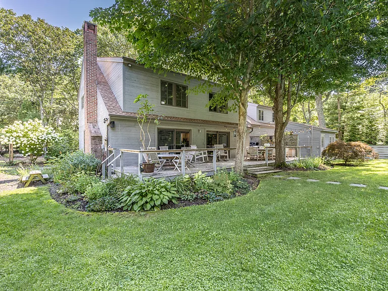81 Collingswood Dr — Photo 4