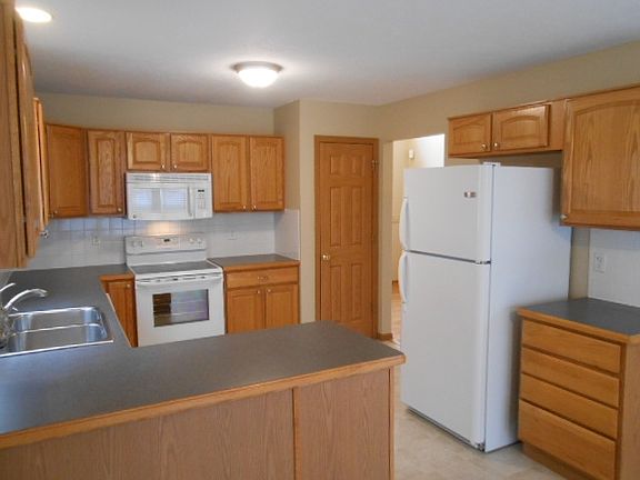 2nd image of 387 Fairfield Dr