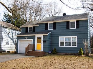 9 Stanford Rd W, Rochester, NY 14620