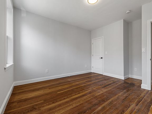 5th image of 129 Cottage St APT 2