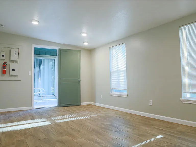 2707 S Millbend Dr — Photo 9