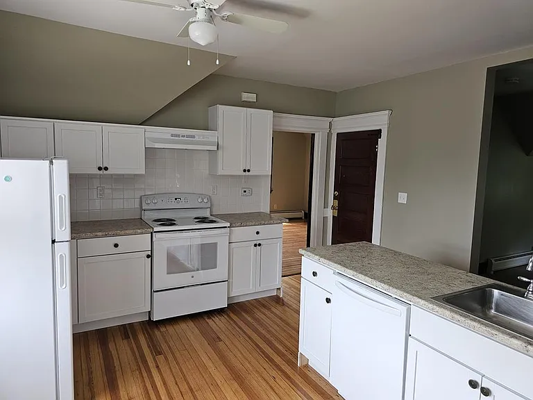 169 Winchester Ave #3 — Photo 3