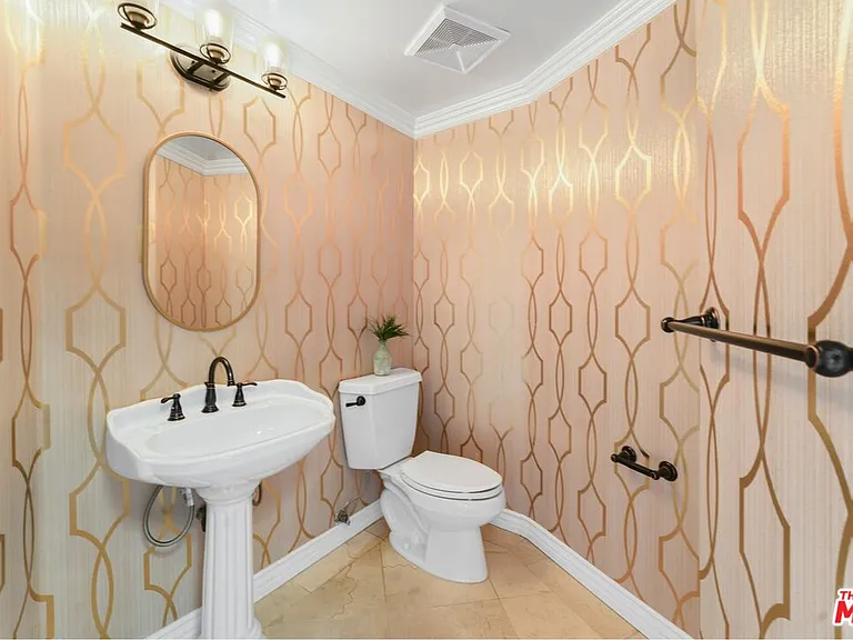 1278 S Camden Dr #202 — Photo 8