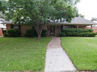 2820 Alan A Dale, Irving, TX 75061