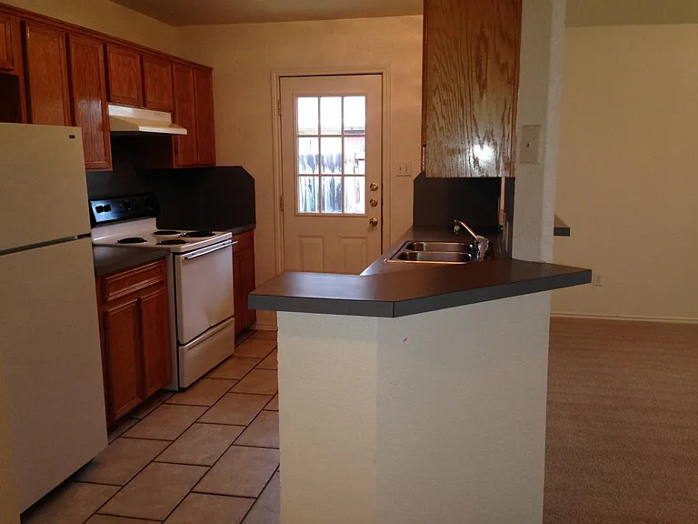 4607 Bowles Dr #B — Photo 5