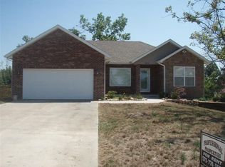 121 Mesa Dr, Waynesville, MO 65583