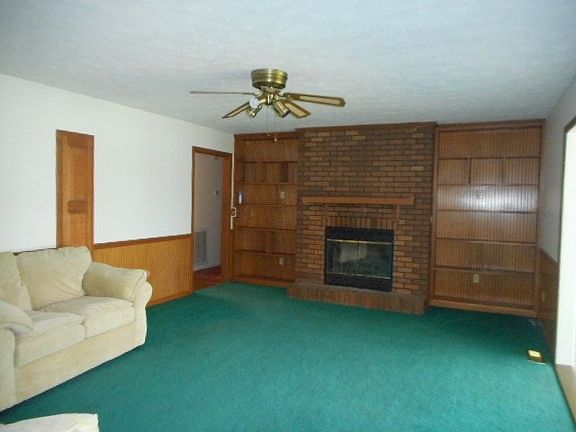 5th image of 731 Bartlett Ave