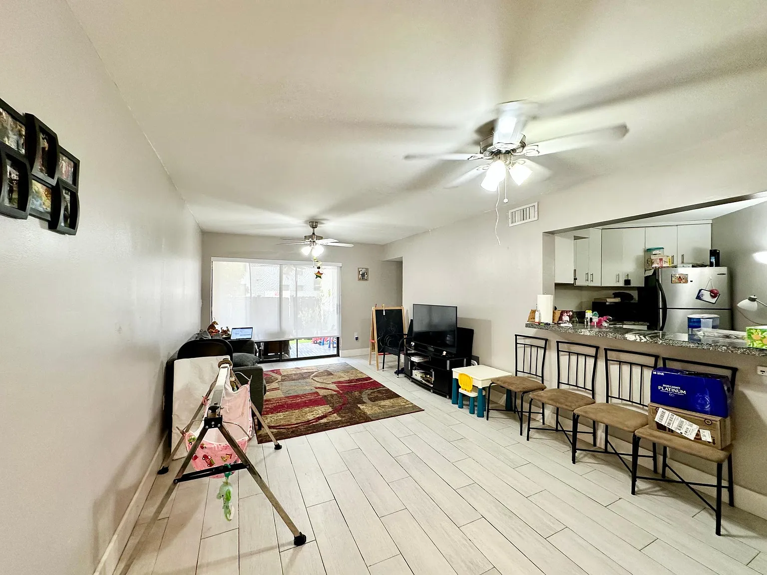 2 bed, 1000 sqft, $2,450 — Photo 4