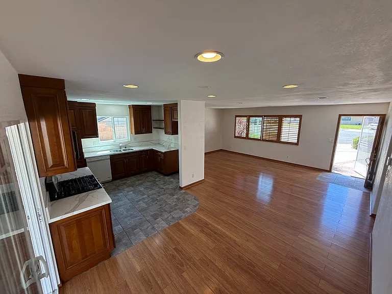 15502 Eliot Cir — Photo 11