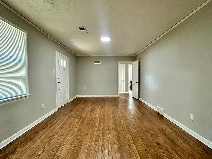 4 bed, 2.0 bath, 1775 sqft, $1,695 — Photo 2