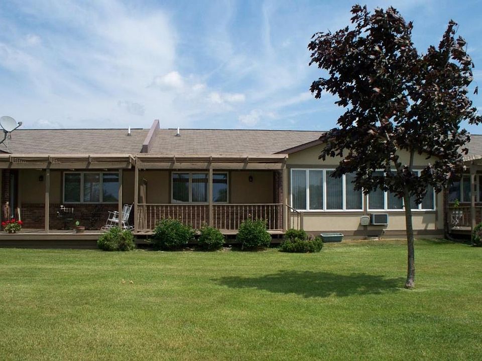 130 Riverside Dr Cheboygan, MI, 49721 Apartments for Rent Zillow