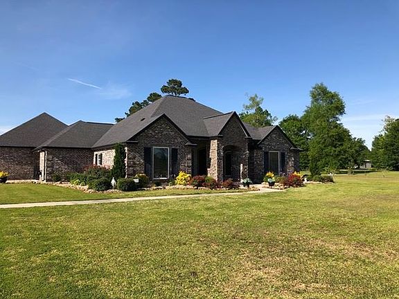4th image of 1825 Essence Ln