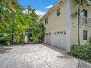 1271 E Wilshire Cir E, Pembroke Pines, FL 33027