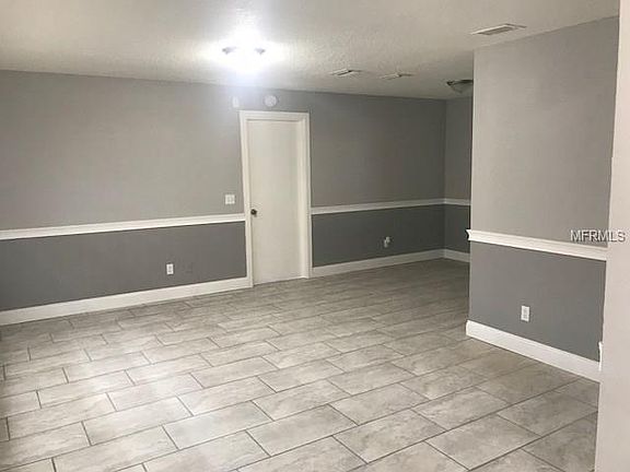 2nd image of 1190 Lazy Hollow Pl
