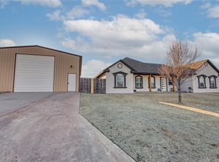 137 Ranch Rd, Elk City, OK 73644