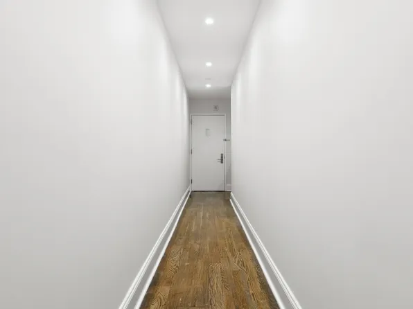 15 Park Row image 7 of 15