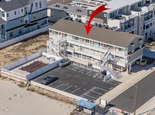 422 Farragut Rd #201, Wildwood, NJ