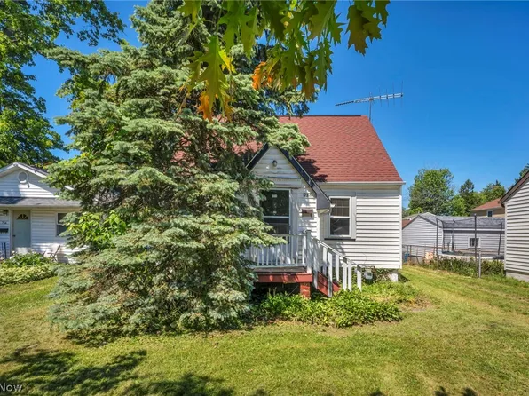 718 E 343rd St, Eastlake, OH 44095