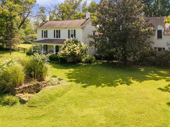 5820 Chamberlain Ln, Prospect, KY 40059