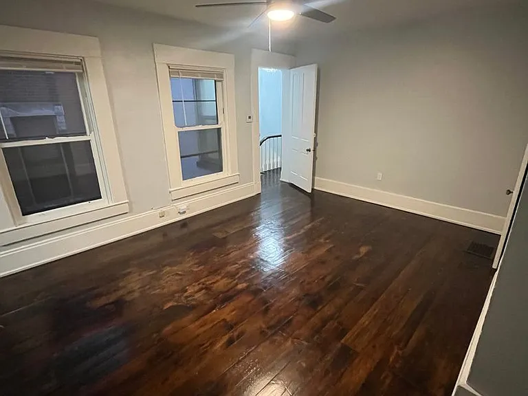 818 Main St — Photo 20