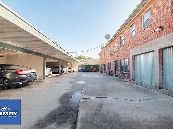 3rd image of 2023 Cloverfield Blvd #9040
