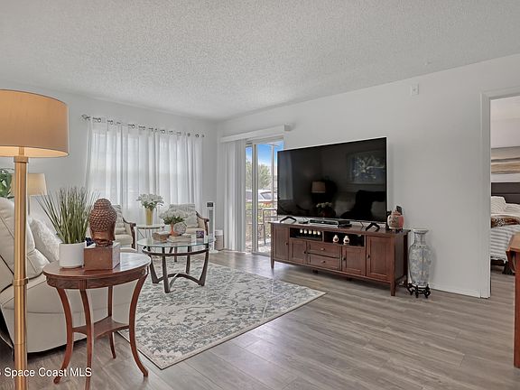 5th image of 951 Sonesta Ave NE APT 102