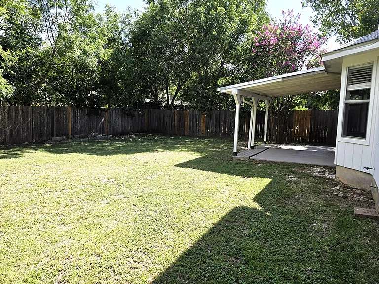 1600 Hollow Tree Blvd — Photo 38