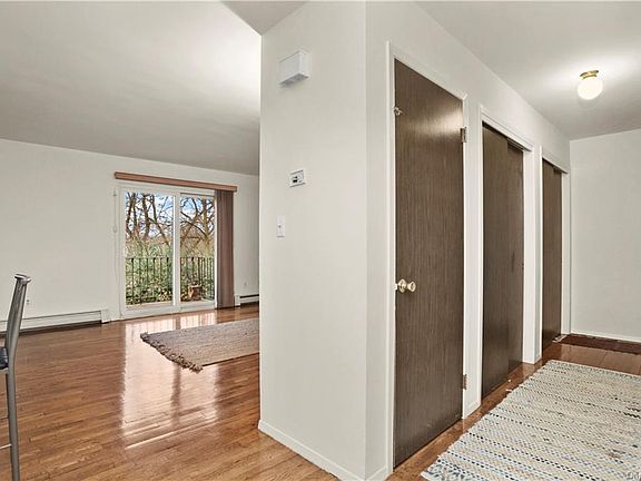 2nd image of 16 Scenic Dr APT U