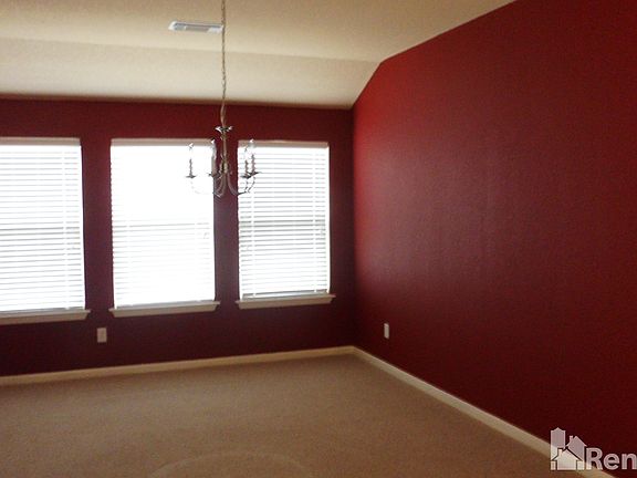 2nd image of 4715 Emerald Lodge Ln