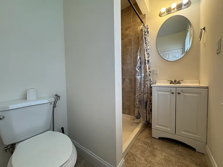 158 Vinton St — Photo 13