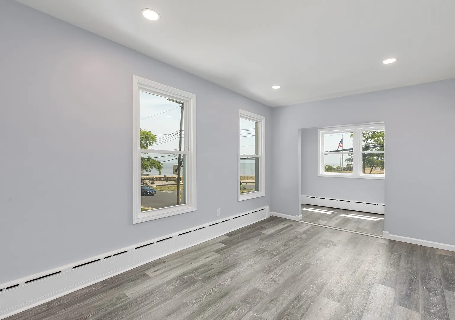 272 Laurence Pkwy — Photo 3