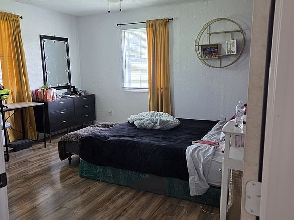 5th image of 906 N Lyons St