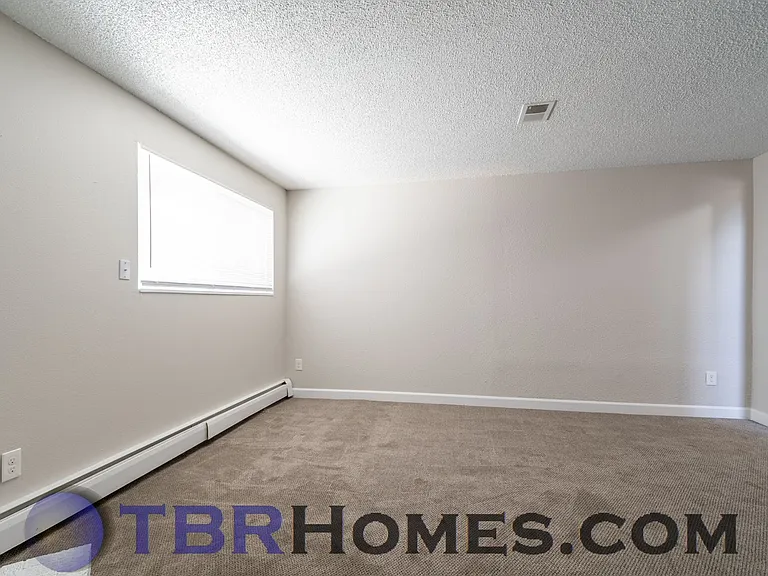 8656 W 62nd Pl — Photo 6