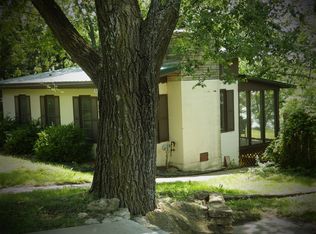 343 Lakeshore Dr, Alma, KS 66401