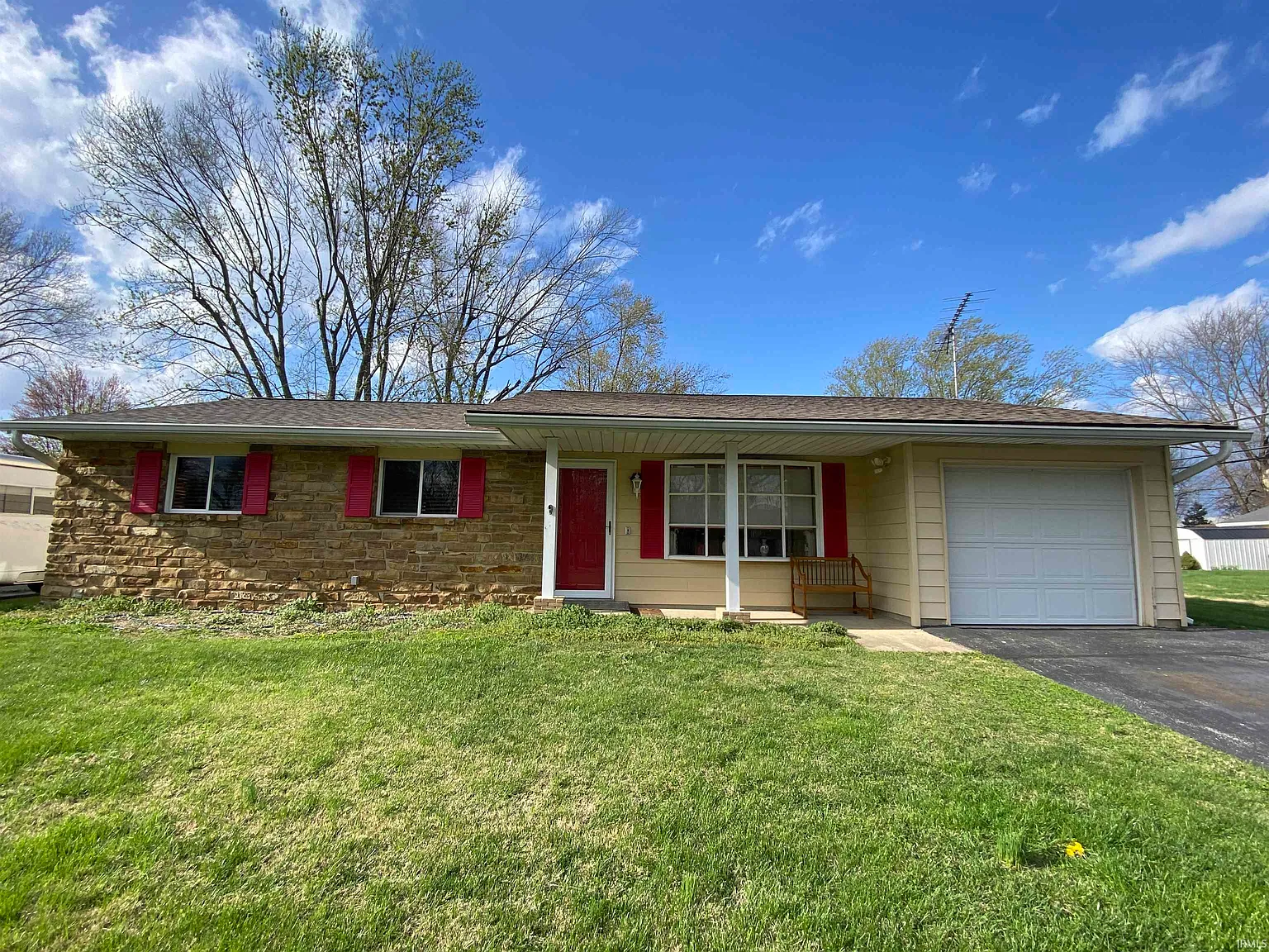 4138 W Doyle Ave photo 1