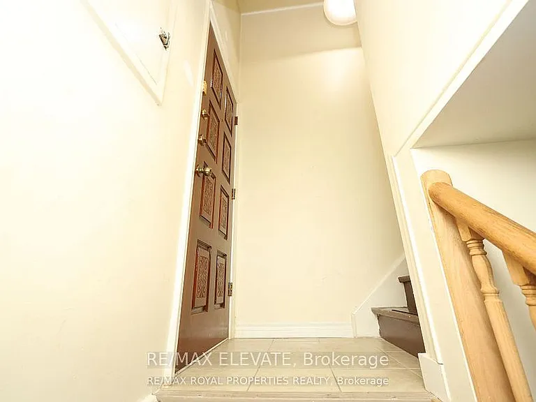 14 Mozart Ave — Photo 6