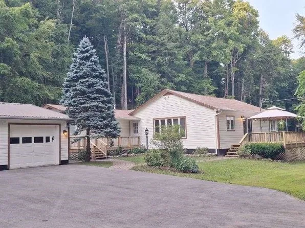 401 Rider Rd, Clayville, NY 13322