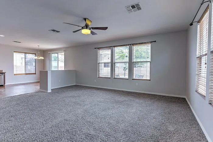 232 W Calle La Bolita — Photo 3