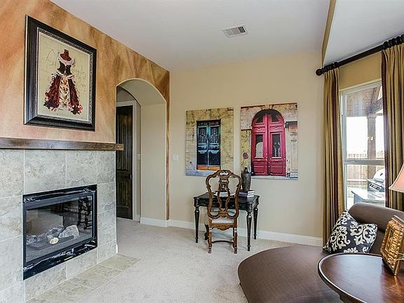 5th image of 327 Woodway Dr