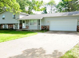 6090 Stewart Ct, Oscoda, MI 48750