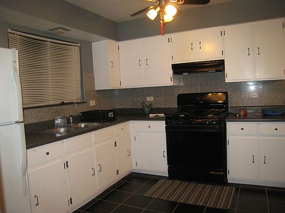 3rd image of 7360 Winthrop Way Unit 5