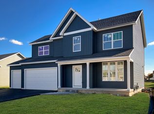 94 Crabapple Dr, Cortland, IL 60112