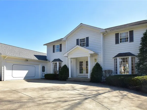 8805 Kings Orchard Trl, Chagrin Falls, OH 44023