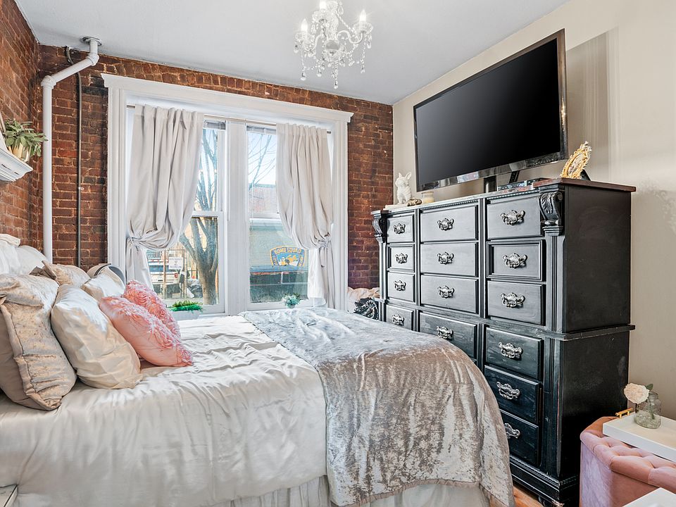1st image of 101 Charles St #1F