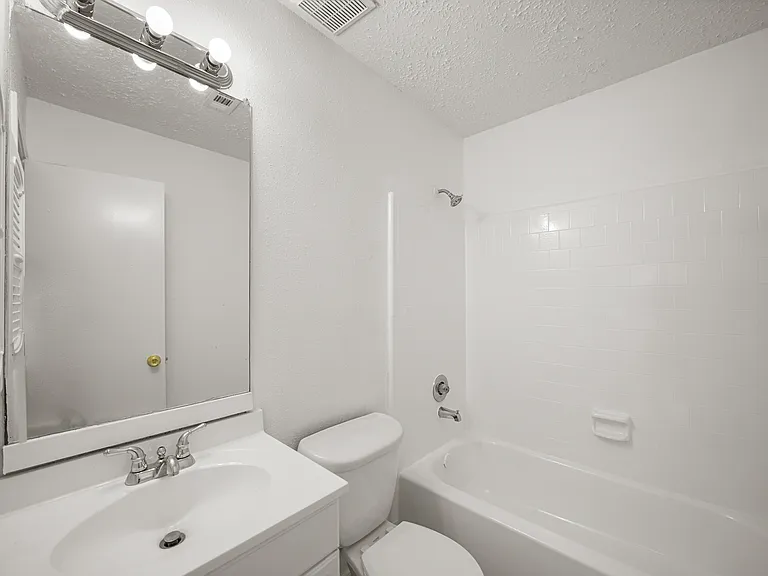 20614 Park Row Dr — Photo 17
