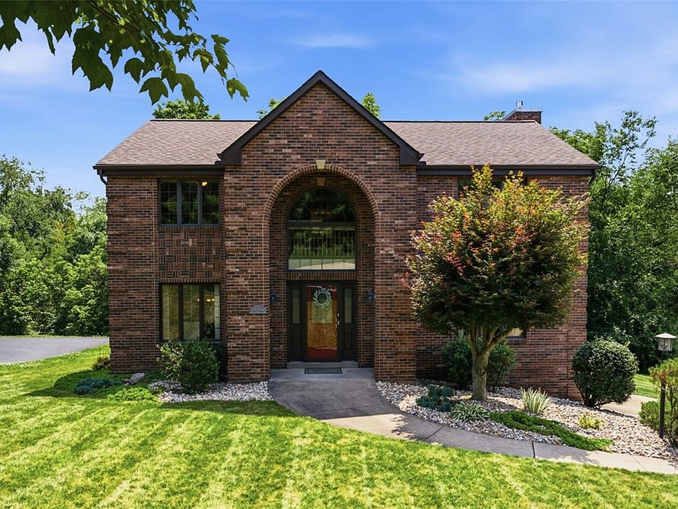 1st image of 271 Clare Dr