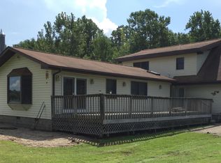 8290 Sunset Rd, Reading, MI 49274