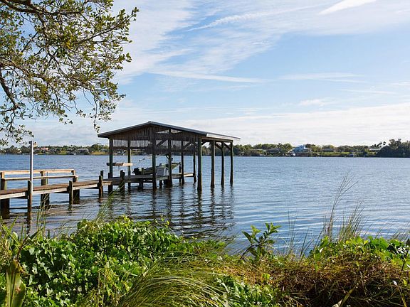 2 Boat house