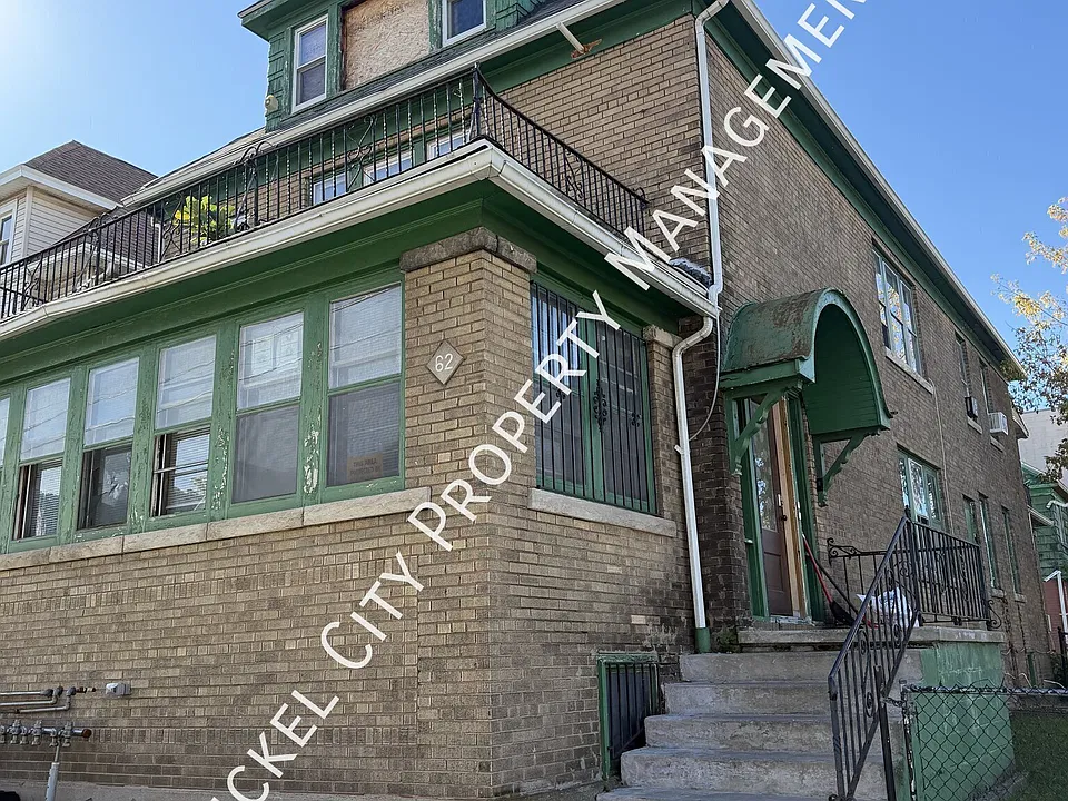 62 Lark St #LOWER FRONT
