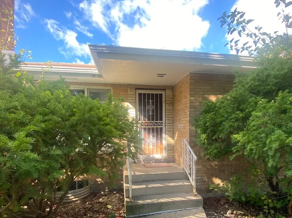 9716 S Prairie Ave, Chicago, IL 60628